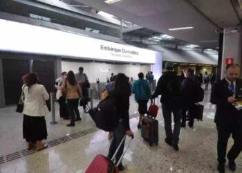 Greve dos aeronautas vai continuar até avanço nas negociações