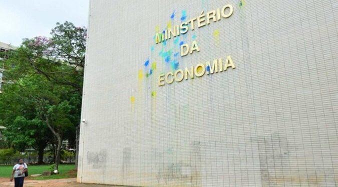 Governo Bolsonaro sugere atrelar teto de gastos ao PIB e à inflação