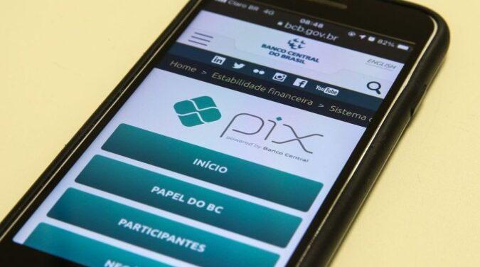 Pix bate recorde e supera 100 milhões de transações em um dia