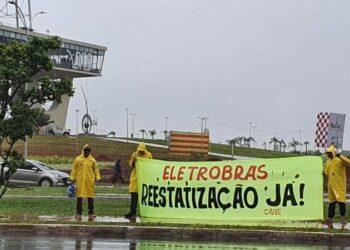 Eletricitários protestam por reestatização da Eletrobras