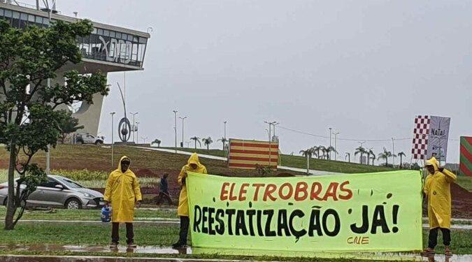 Eletricitários protestam por reestatização da Eletrobras