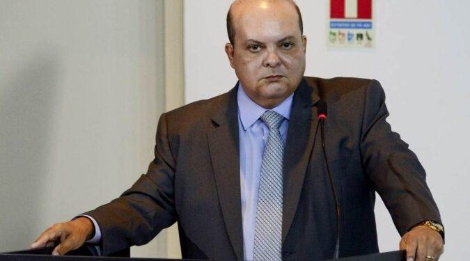 Afastado do cargo, Ibaneis Rocha nega ter viajado para o exterior