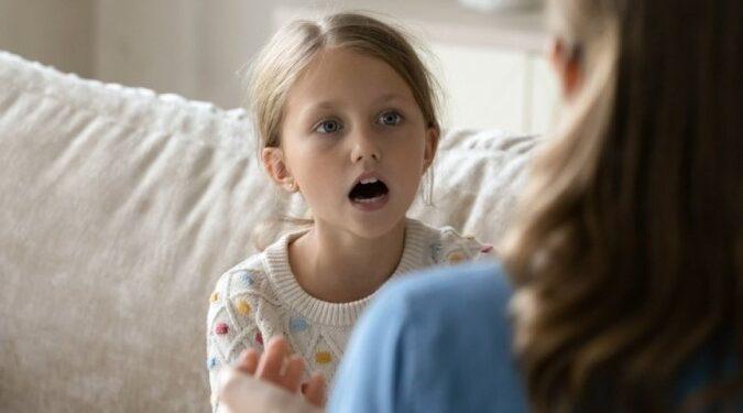 O que provoca a gagueira? Pesquisadora explica a ciência e os mitos sobre o distúrbio da fala