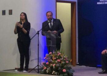 Ministro Alexandre Silveira diz que Petrobras ampliará número de refinarias