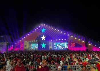 Apoiadores de Lula acompanham shows do Festival do Futuro na Esplanada