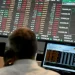 Ibovespa fecha aos 113 mil pontos com apoio de bancos e varejo