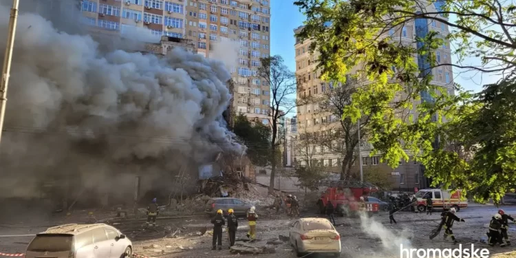 Ucrânia está sob nova onda de ataques aéreos da Rússia