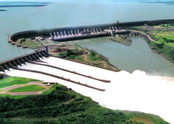 Paraguai usa energia paga por brasileiros a Itaipu e já deve R$ 9 bi