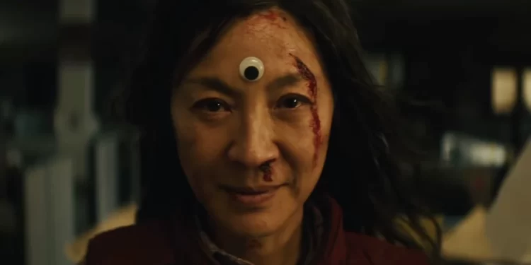 Michelle Yeoh se torna a 1º asiática indicada ao Oscar de melhor atriz
