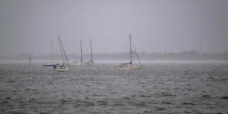 Cinco mortos e 12 desaparecidos em naufrágio de embarcação com migrantes em Cuba
