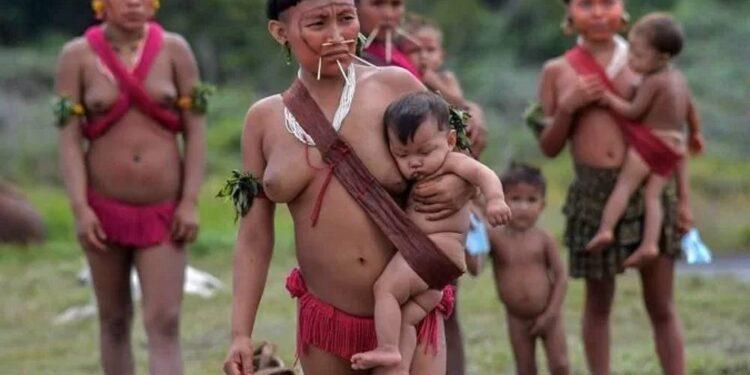 Pneumonia causou 1/3 das mortes evitáveis de crianças yanomamis em 2022