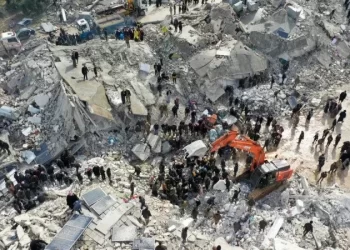 Forte terremoto deixa mais de 1,5 mil mortos na Turquia e na Síria