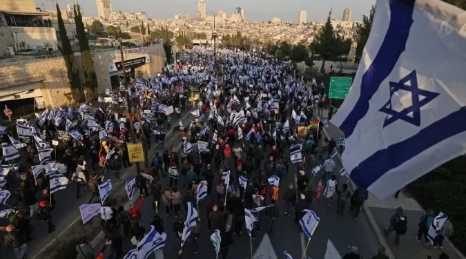 Controversa reforma judicial em Israel passa da primeira etapa