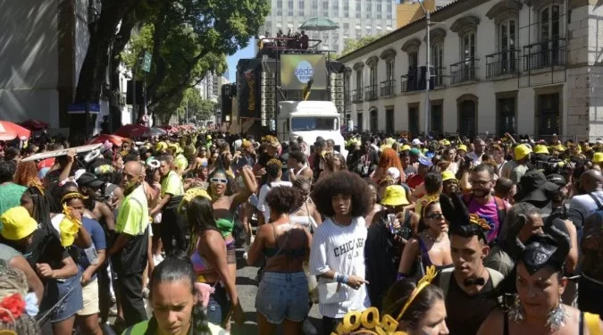 Bloco Fervo da Lud movimenta centro do Rio de Janeiro