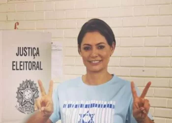 Michelle Bolsonaro nega “interesse” em concorrer a eleição de 2026