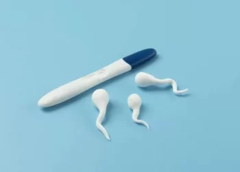 Engolir sêmen reduz chances de aborto espontâneo, diz estudo