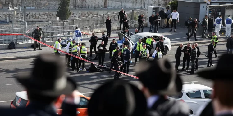 Atentado em Jerusalém deixa três mortos