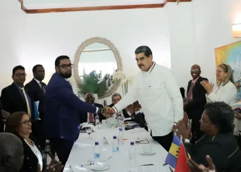 Venezuela e Guiana se comprometem a não usar força
