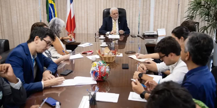 Lula não dividirá Ministério da Justiça, diz líder do governo