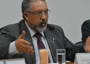 Comissão do Senado aprova redução de jornada sem corte no salário
