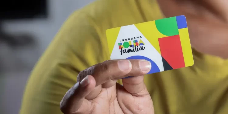 Caixa paga novo Bolsa Família a beneficiários com NIS de final 4