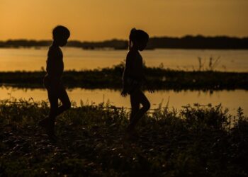 Meninas são mais afetadas por mudanças climáticas