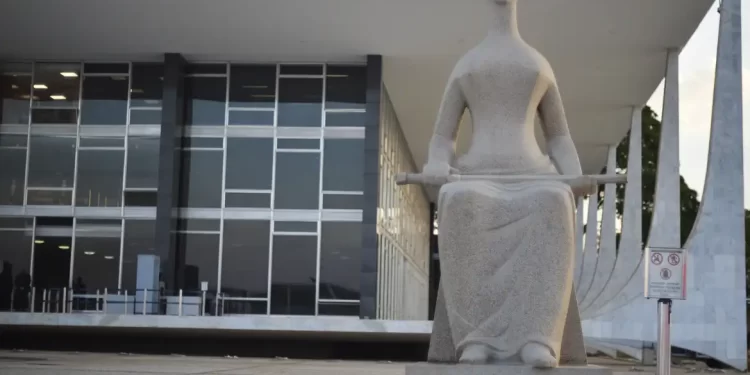 Ministro do STF dá mais prazo para MG aderir a recuperação fiscal