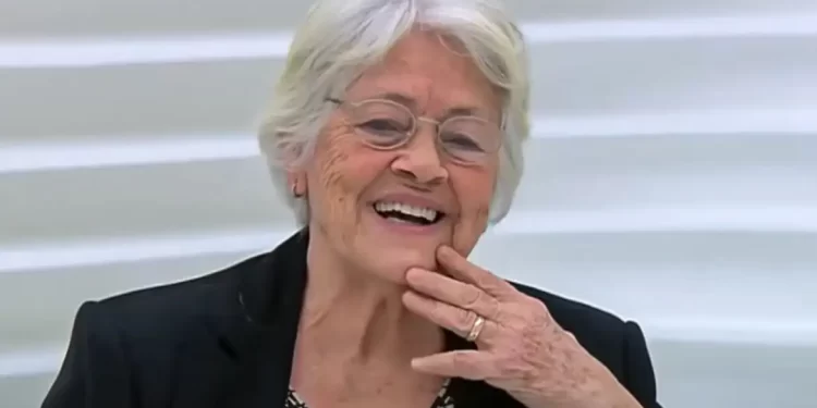 Poetisa Adélia Prado faz 88 anos e se prepara para lançar livro