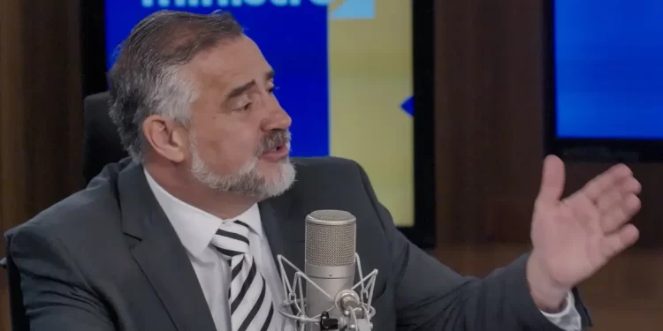 Ministro da Secom diz que população perceberá melhora do país em 2024