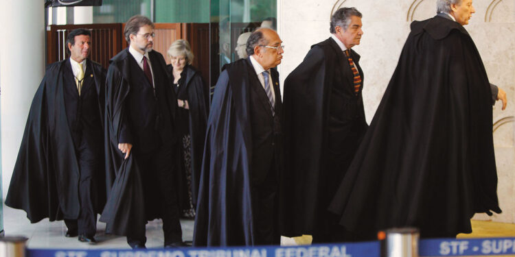 STF julga quarentena para indicação de políticos para estatais