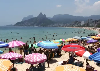 Verão começa com previsão de calor acima da média histórica