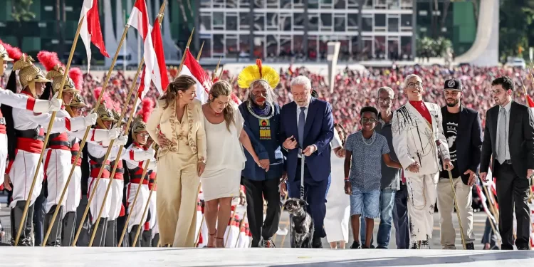 Relembre 2023 em 60 imagens de fatos marcantes