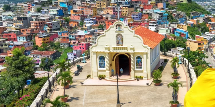Equador vive dia de terror nas mãos do crime organizado