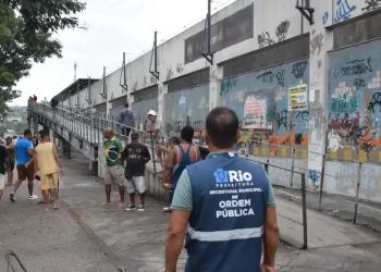 Órgãos públicos do Rio fazem operação para o fim da Feira de Acari