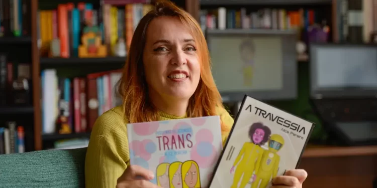 Alice Pereira compartilha em quadrinhos “pequenas felicidades trans”