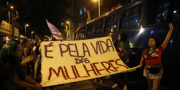 Hospital se nega a implantar DIU e alega valores religiosos