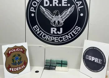 PF prende homem que transportava cocaína em rodovia no Rio de Janeiro