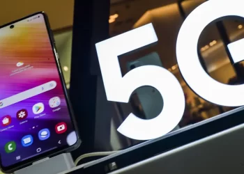 Menos de 8% das cidades brasileiras têm leis de antenas adaptadas a 5G