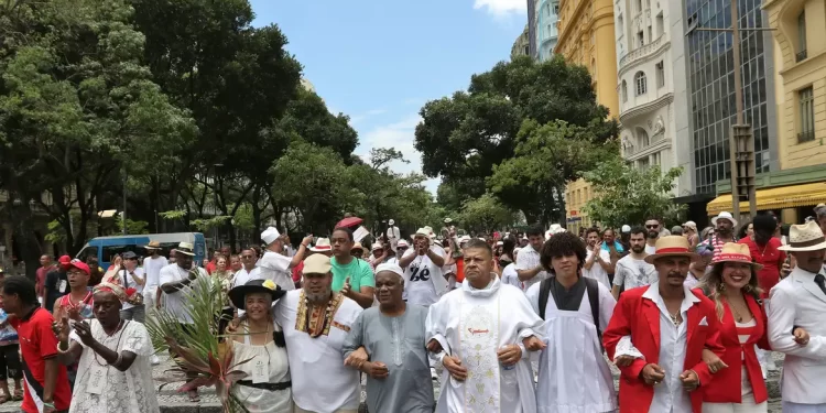 Saiba o que é importante ao abordar diversidade religiosa nas escolas
