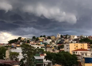 Inmet alerta para tempestades em área situada no RJ, ES e MG