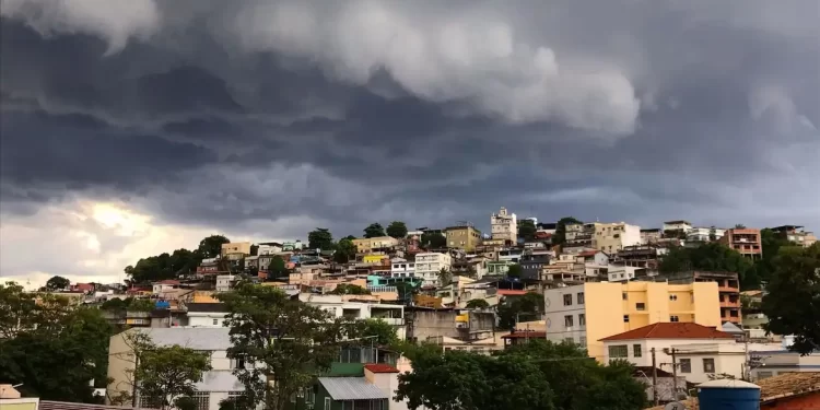 Inmet alerta para tempestades em área situada no RJ, ES e MG