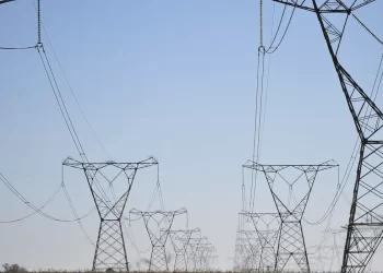 Exportação de energia a países vizinhos produz ganho de R$ 888 milhões