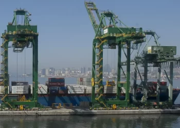 Balança comercial tem superávit de US$ 6,527 bilhões em janeiro