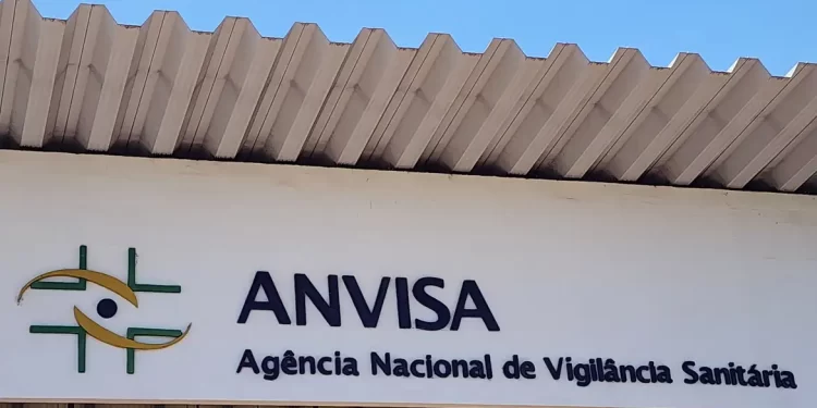 Anvisa alerta sobre repelentes adequados contra o mosquito da dengue