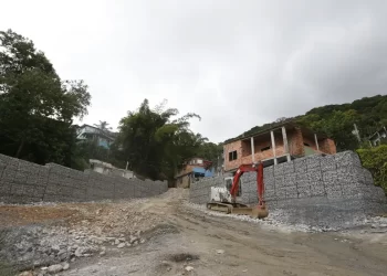 Cemaden indica risco alto para deslizamento em São Sebastião