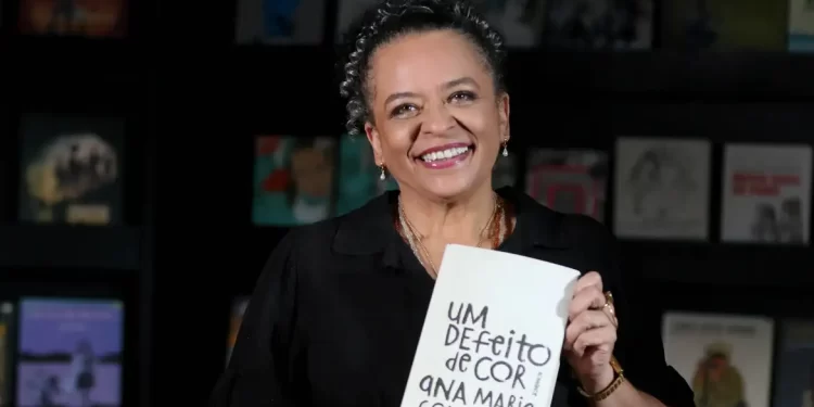 TV Brasil reprisa bate-papo com escritora Ana Maria Gonçalves