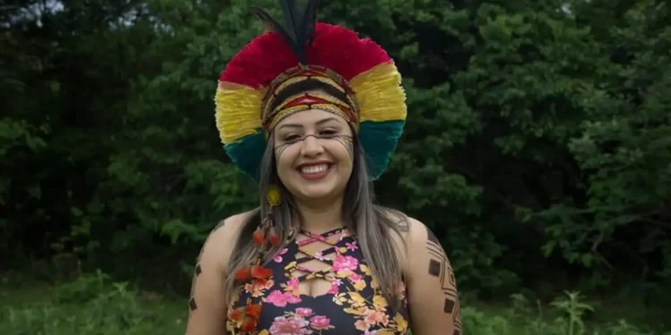 Morre jovem indígena que sofreu queimaduras em jantar de formatura
