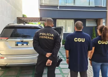 Polícia Federal combate quadrilha que superfaturou compras para covid