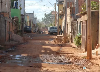 Seis em 100 mulheres do país enfrentavam extrema pobreza em 2022