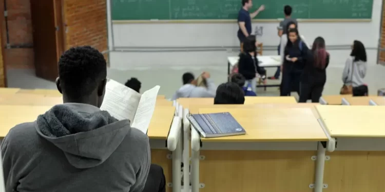Entenda críticas ao PL do ensino médio no Congresso Nacional